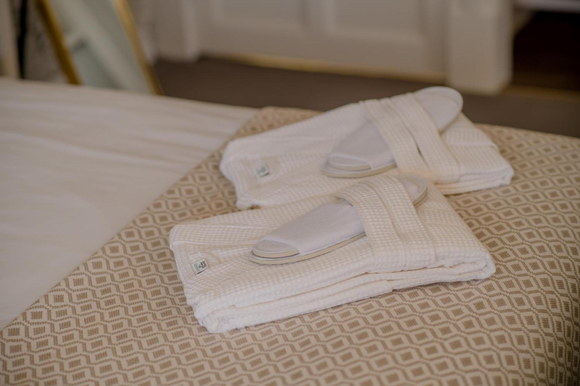 Stonehouse Court Hotel - A Bespoke Hotel Eksteriør bilde